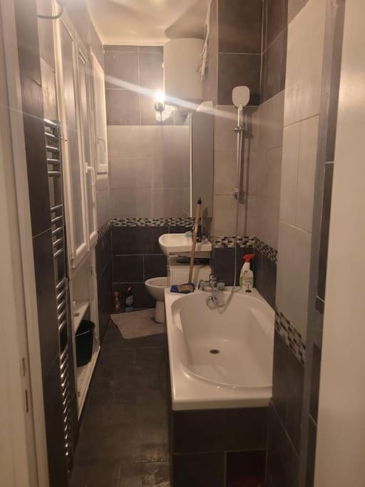 Charmant Appartement Pres De Montmartre Παρίσι Εξωτερικό φωτογραφία